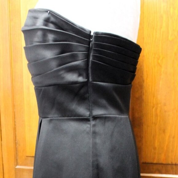 Dress, black strapless, side zip, White House Black Market, size 6 - Picture 3 of 7